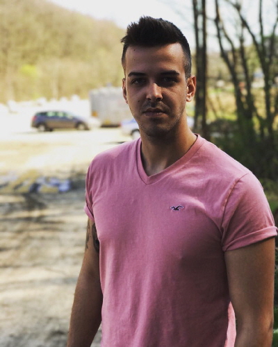 77fff661-2d7f-4850-ab5a-d87ffa86b431 77fff661-2d7f-4850-ab5a-d87ffa86b431